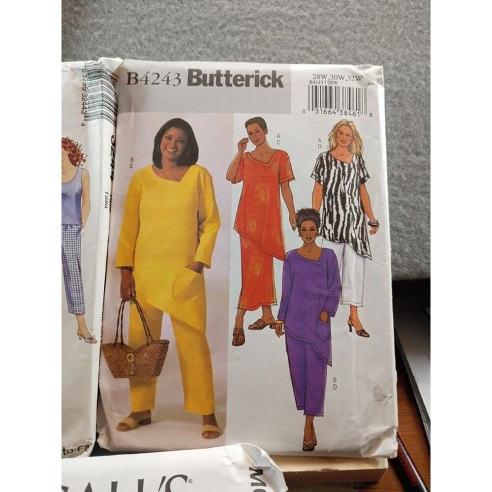Lot of 5 sewing patterns